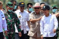 Prabowo Minta TNI Kerahkan...