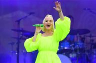 Katy Perry Menangkan...