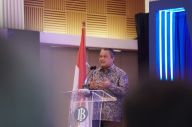 Perry Tegaskan Pelemahan...