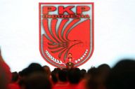 Pemerintah Diminta Keluarkan...