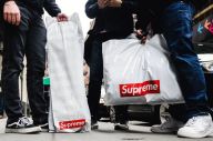 Supreme Rilis Koleksi...