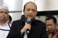 Prihatin, Novel Baswedan...