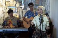Single Perdana Arfa...