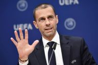 Presiden UEFA Berikan...
