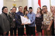 Posting Foto Bersama...