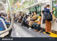 Repotnya Naik KRL Saat...