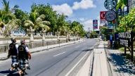 Gak Bisa Jalan-Jalan,...