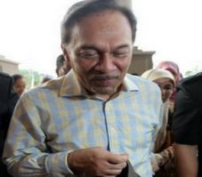 Anwar Ibrahim mulai...