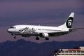 Alaska Airlines terbang...