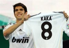 Mourinho : Kaka bertahan...
