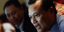 Adang bantah simpan...