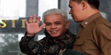 Hatta Rajasa lebih pas...