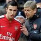 Van Persie bantah disharmonisasi...