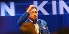 Anas dicopot tunggu...