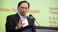 Anwar Ibrahim reuni...