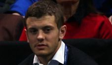 Oh No, Wilshere KO sampai...