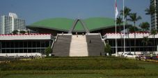 DPR boros karena gedungnya...
