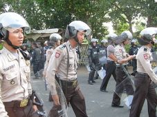 Ada skenario untuk memojokkan...