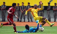 Usia 39 tahun, Kayamba...