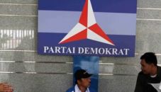 Siang ini PD bahas surat...