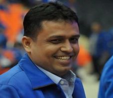M Nasir masih dalam...