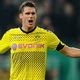 Kapten Dortmund bertahan...
