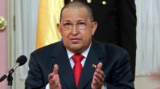 Chavez akan operasi...