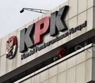 Usut menteri korup,...