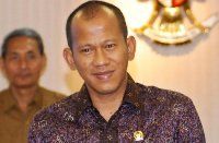 Pius dilengserkan dari...