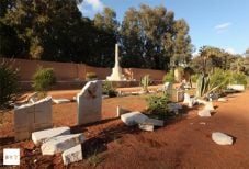 Makam tentara barat...