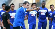 Mamic ke Bali bukan...