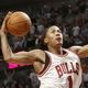 Buzzer beater Rose menangkan...