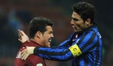 Inter cari air mata...