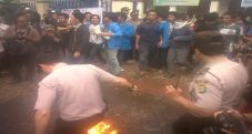 Tolak BBM naik, mahasiswa...