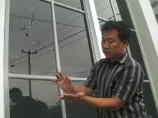 Polisi buru pelaku penembak...