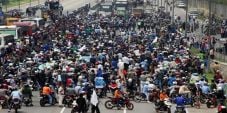Keluarkan tembakan,...