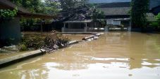 Awas Jakarta banjir,...