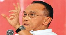 Akbar nilai Ical abaikan...
