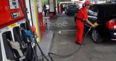 1 Mei, mobil diatas...