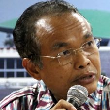 Bupati korup, parpol...