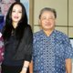 Ayah Angie hadir ke...
