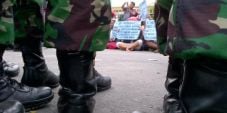 Delapan anggota TNI...