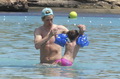 Olalla dan Torres liburan...