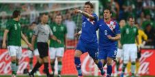Kroasia hancurkan Irlandia