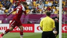 Bendtner perkecil ketertinggalan...