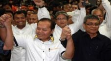Gugatan relawan Hidayat-Didik,...
