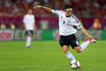 Ozil geram dituding...