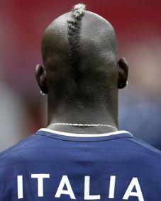 Maradona prediksi Balotelli...