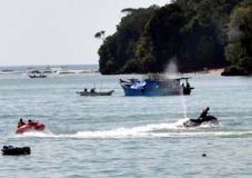 100 Ribu wisatawan kunjungi...