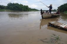 Waspadai luapan Sungai...